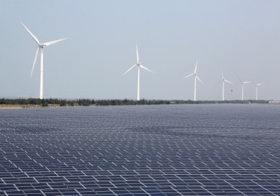 挺進綠能錢潮！2023年全球再生能源商機上看3412億美元