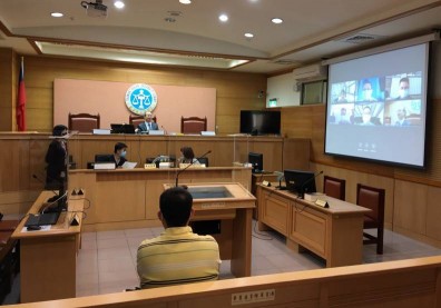 新冠疫情攪局！法院視訊開庭，主張權利「在線等」