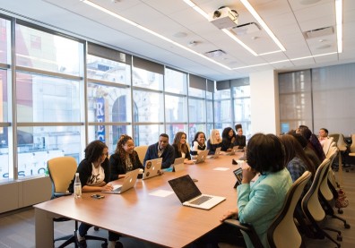 美國年輕人不想獨立，啃老比率大幅攀升