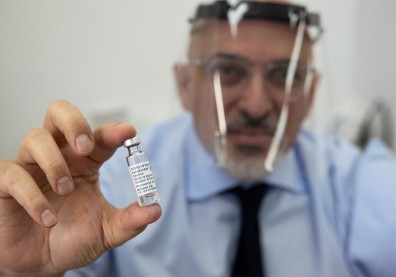 「混打」將成新趨勢？牛津研究：「先AZ隔4週打輝瑞」效果優於兩劑AZ