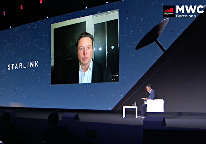 圖／馬斯克以SPACE X首席工程師的身份線上參與2021年MWC大會。擷取自WMC 2021線上直播