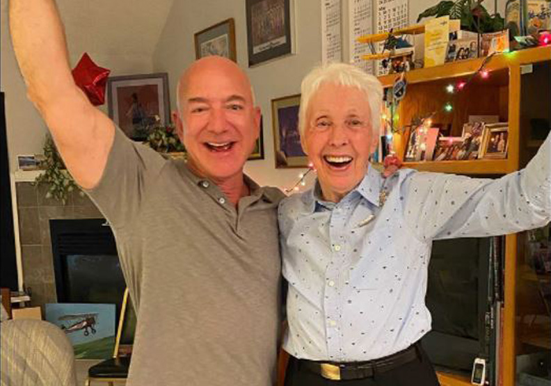 圖／亞馬遜創辦人貝佐斯、82歲的美國老婦人馮克。擷取自jeffbezos instagram