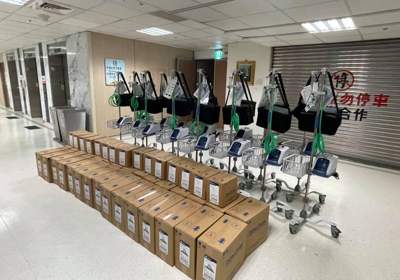 就是這幾台HFNC,開啟了賈永婕的抗疫之路。賈永婕提供