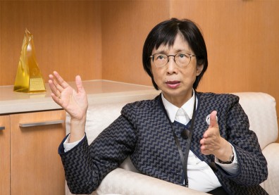 東元董座邱純枝控告黃育仁：言論不入流又失控，適合擔任經營者嗎？