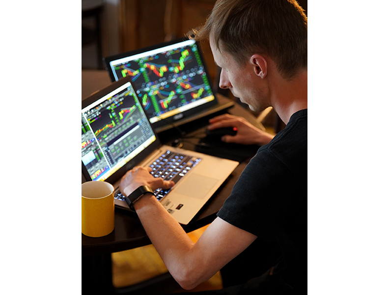 別幻想歷史價位。僅為情境圖。取自unsplash。