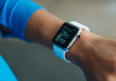 蘋果Apple Watch又能賣了！美法院為何暫緩禁售令？