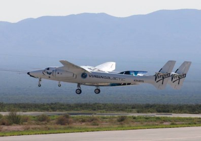 超級富豪星際大戰，拚事業拚上外太空！