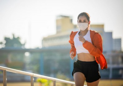 降級不降警！戶外戴口罩運動可行嗎？國健署提醒５大重點