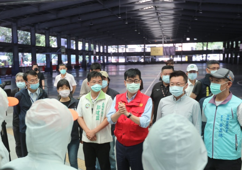 高雄市長陳其邁本次防疫有許多的鐵腕措施，讓病毒找不到社區傳染的機會，高雄市政府提供。