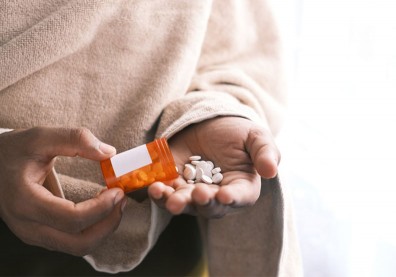打疫苗後，狂吞普拿疼止痛？醫圖解「每日安全劑量」吃多恐喪命