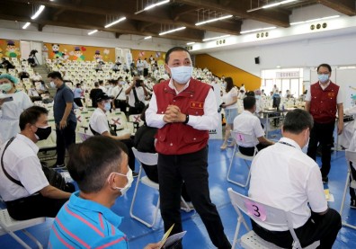 借重兩大團隊 新北逆轉重災區疫情