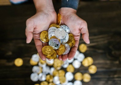 疫後虛幣大爆發！加密貨幣煉金，虛擬資產變財富實境