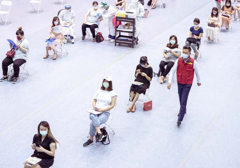 新竹市成立八座大型疫苗施打站,新竹市政府提供。