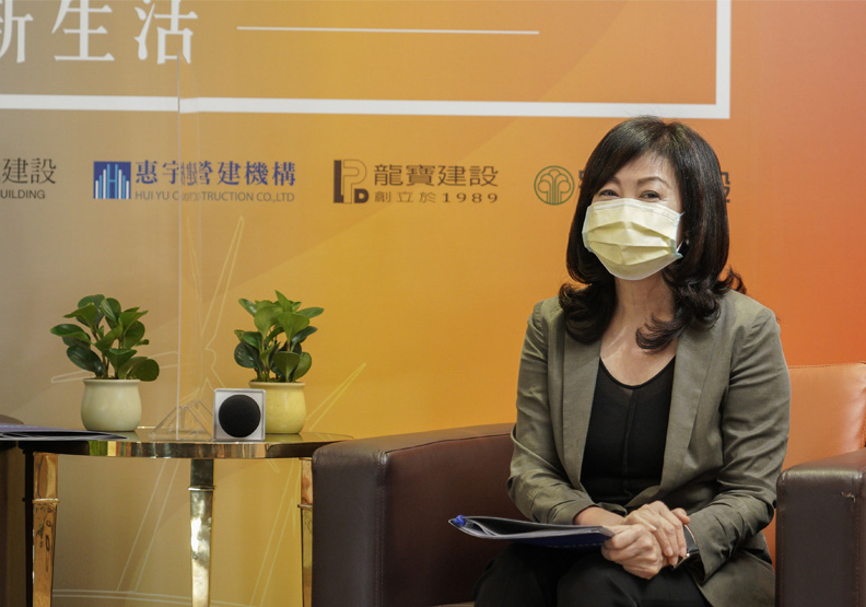 龍寶建設張麗莉董事長。
