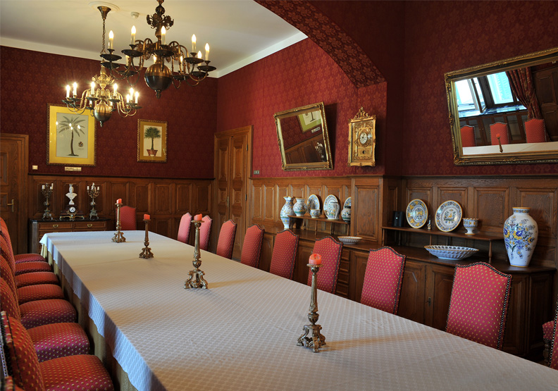 郭董古堡內的餐廳。陳應欽攝