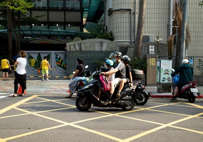 北市國小到高中全面暫停到校！23日起遠距上課一週