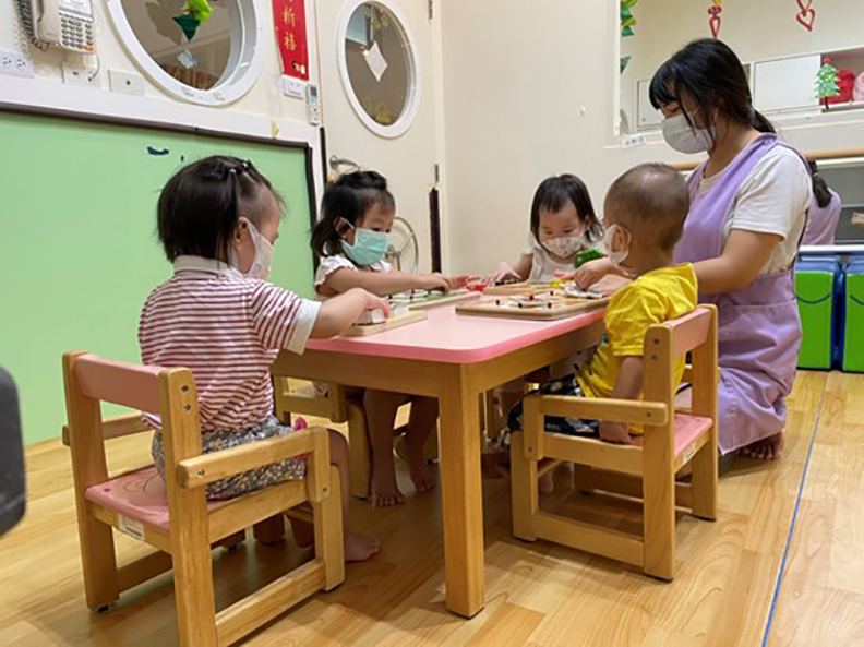 臺中市公托及家園明亮溫馨,提供孩子優質適齡的托育照顧。