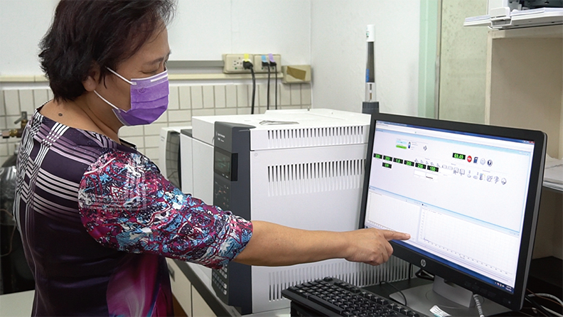 林麗雲特聘教授分析化合物研究過程