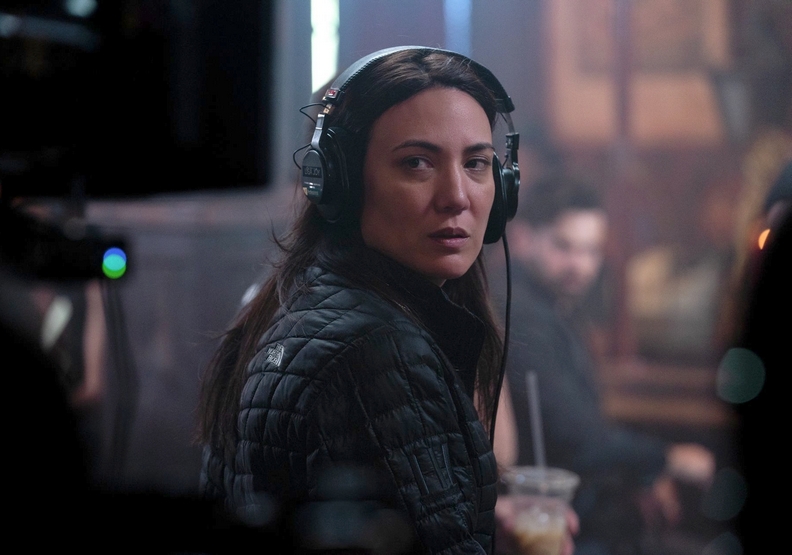 麗莎喬伊是台裔導演,和吳彥祖是多年私交的好友。Warner Bros.