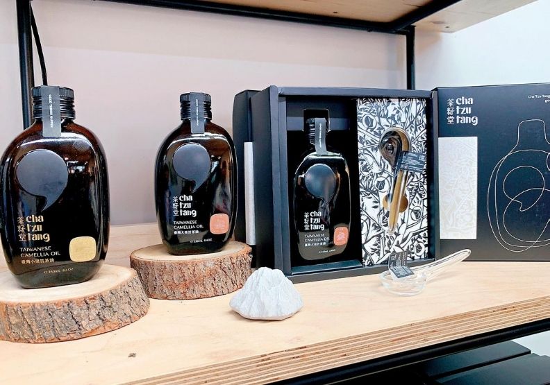 茶籽堂三度受金馬獎青睞為指定伴手禮,天下文化提供。