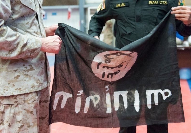 被聯合國列為恐怖組織的伊斯蘭國(IS)的旗幟。Flicker by Chairman of the Joint Chiefs of Staff