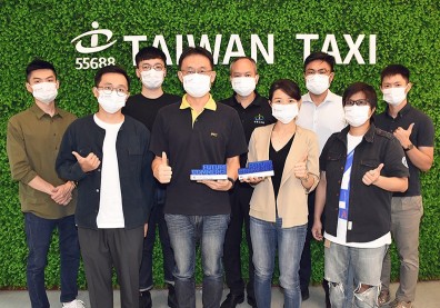 台灣大車隊勇奪創新商務獎兩大殊榮
