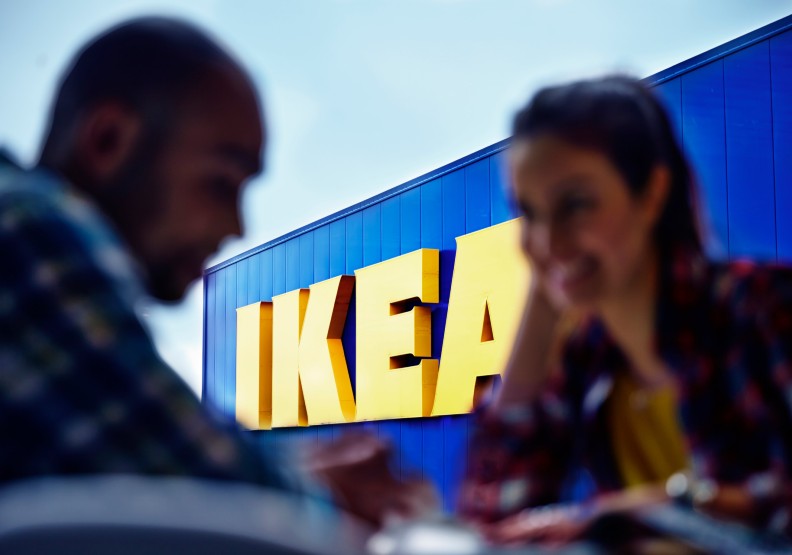 IKEA大刀闊斧進行策略調整，包括幫員工調整薪資、改善工作型態等，因此名列2024全球前十大雇主排行榜。取自X@IKEA