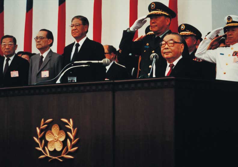 4月27日是蔣經國113歲冥誕，郭董在臉書緬懷蔣經國。遠見資料照