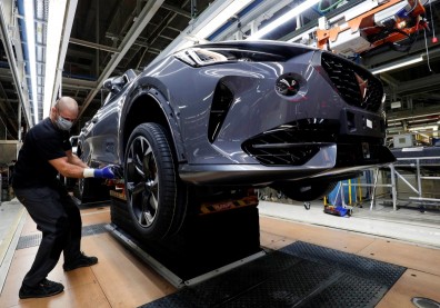 製造業不同調，資金流向跟著動盪