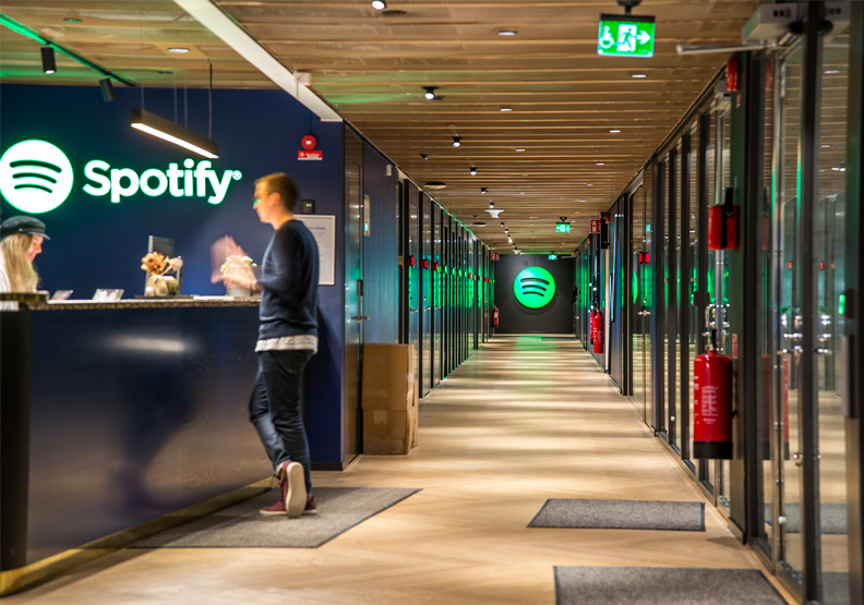 Spotify線上音樂串流平台12月初大裁17%員工，成為科技業新話題。Spotify提供