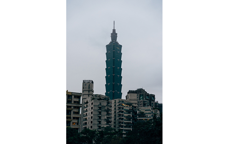 房價由買得起房的有錢人決定。僅為情境圖，取自unsplash