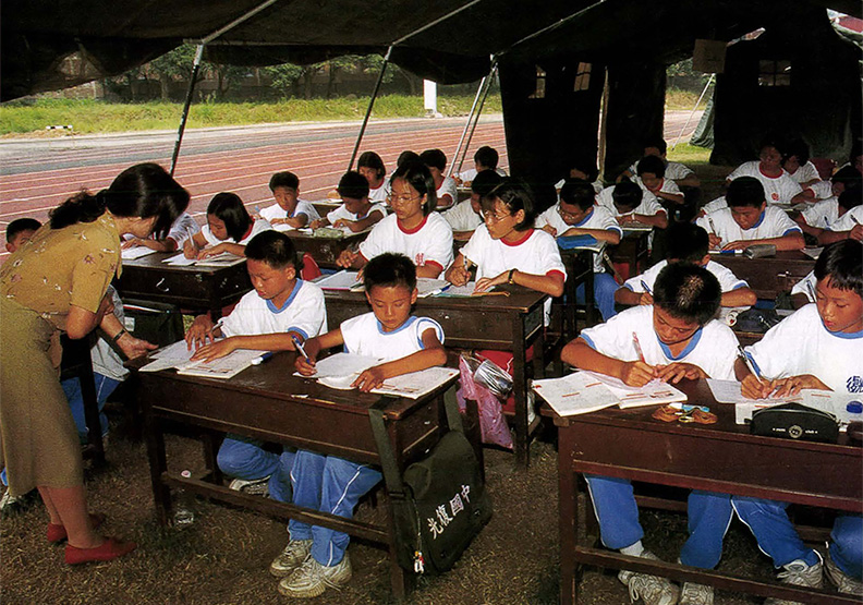 「鏟子超人」不該去花蓮，救災找國軍才對？921當年這麼分工_img_1