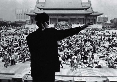 「野百合學運」激情、民主地震後⋯1990年，歷史關鍵的一年！