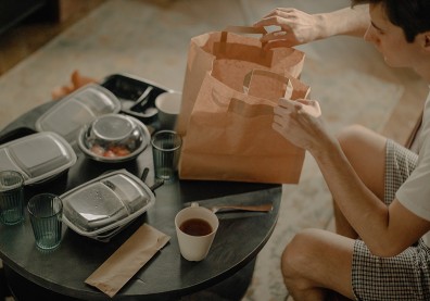 「居家隔離」社區管委會不准食物外送上樓？陳時中：將研擬裁罰