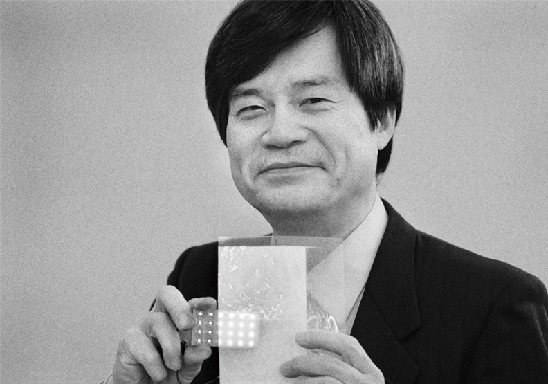 圖／2014年諾貝爾獎得主、名古屋大學教授天野浩。取自Lindau Nobel Laureate Meetings官網