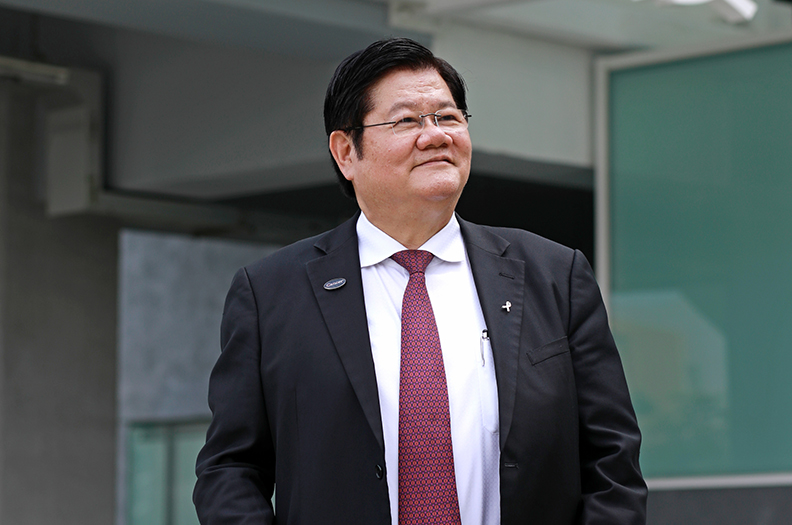 中國醫藥大學校長洪明奇院士。