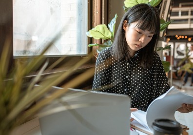 全球女力大倒退！得花60年，女性就業率和薪酬才趕上男性