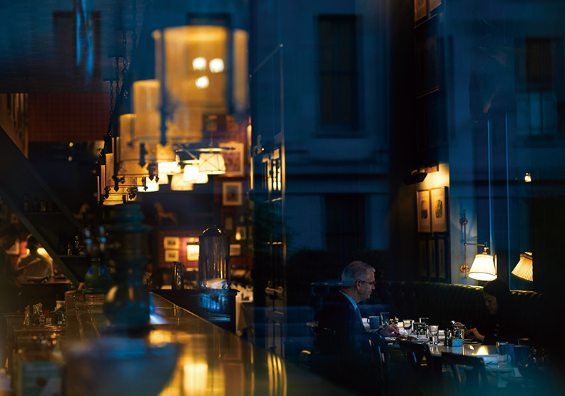 未來鐫萃每戶有兩位名額可直接享有凱悅尚萃飯店20年的會員資格，讓住戶不用出國也能享有國際化酒店服務。