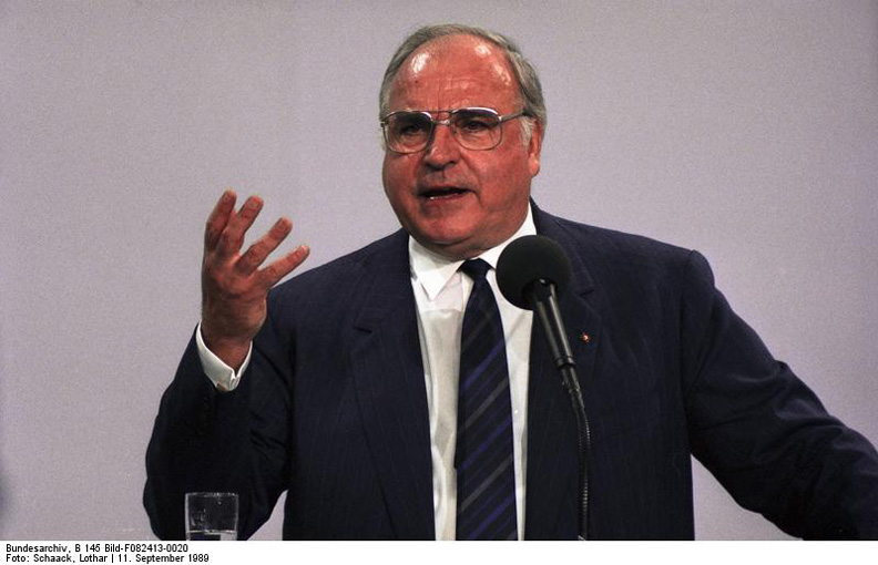 德國前任總理柯爾(Helmut Kohl)。wikimedia commons by BArchBot