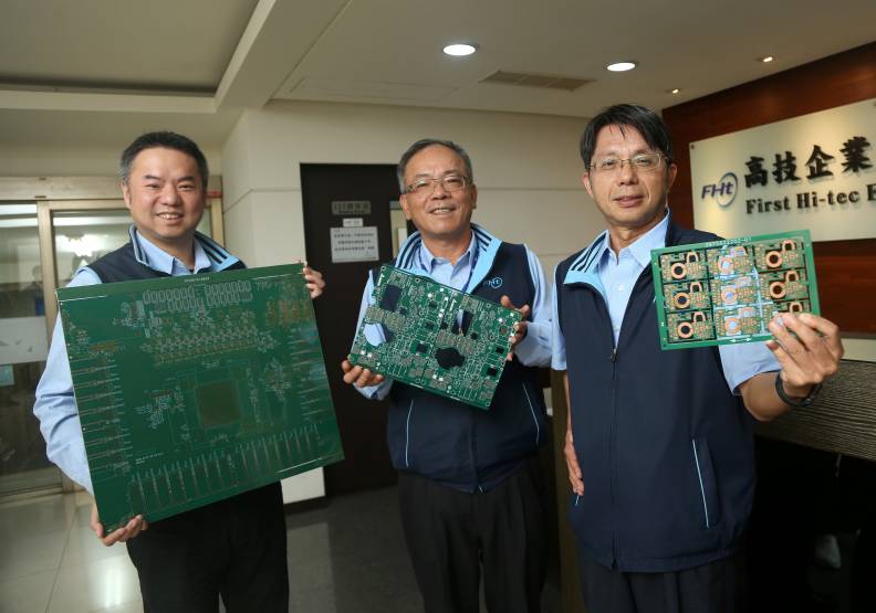 高技創業至今31年，從來沒虧過錢，營運成績亮眼（左起為李泰輝、廖智煌、張景山）。