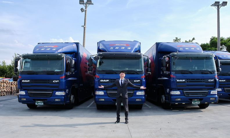 身為高科技客戶產品物流的重要夥伴，五崧捷運副總邱承緯投入數位化、提升企業形象、客製化客戶服務等，期許為傳統物流打造全新面貌。