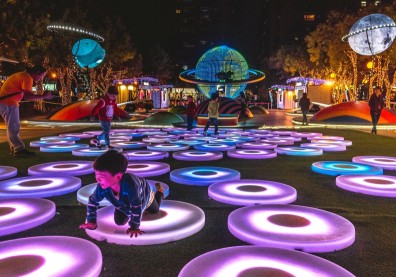 公務員扮熱血推手 新北歡樂耶誕城躍上國際