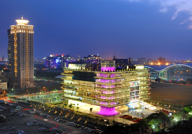 高雄市圖總館。高雄市政府提供。