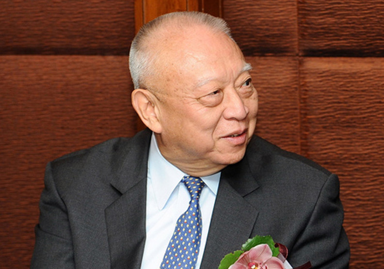 前香港特首董建華及其家族成員，涉及至少72間離岸公司。wikimedia commons by Estonian Foreign Ministry