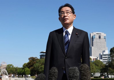 安倍國葬惹議，岸田聲望跌新低