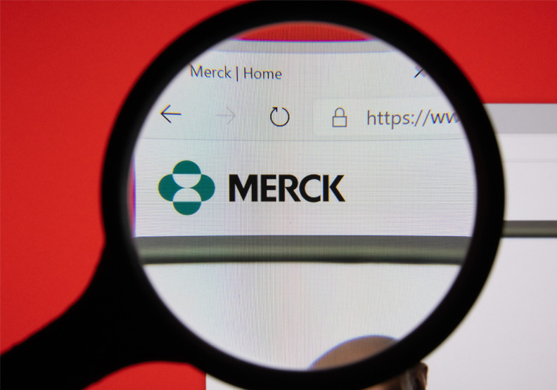 指揮中心表示正與默克藥廠談購買「新冠口服藥」。Flickr by Jernej Furman