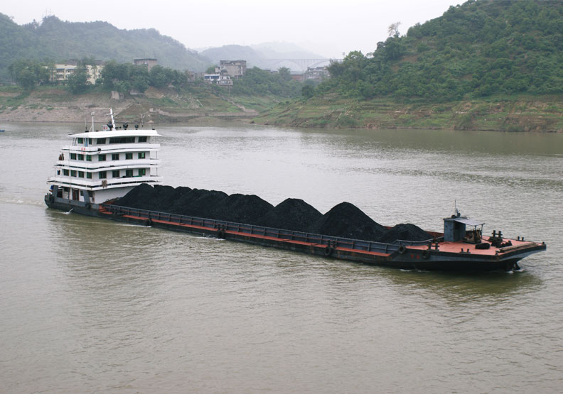 中國今年第一季煤炭進口量比去年成長13.8%。Flick by Lleweynlyn