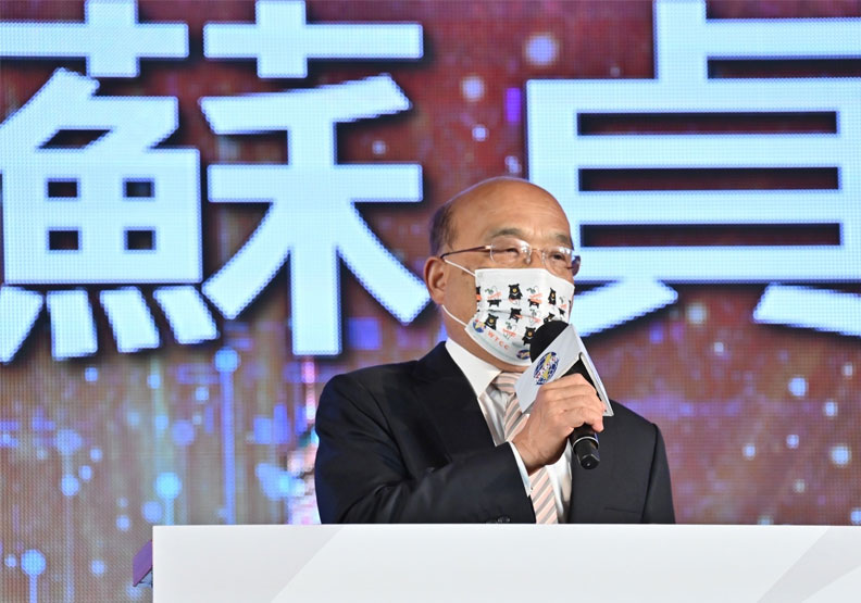 圖／行政院長蘇貞昌今拍板基本工資連6漲的調漲方案，以及提高基本生活費。行政院提供