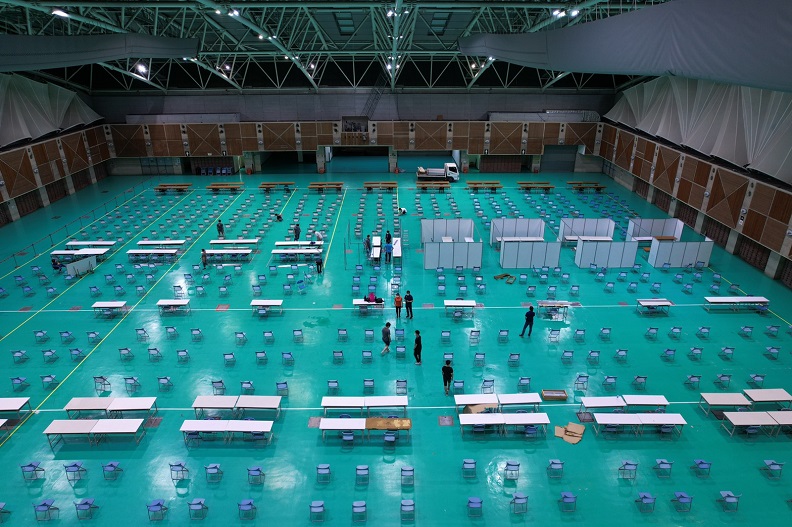 「宇美町式」施打法，讓民眾從報到至注射完畢僅需5分鐘。照片來源：新北市政府新聞局。