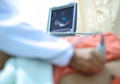 「乳房超音波」和「乳房攝影」有什麼不同？預防乳癌必知這些事